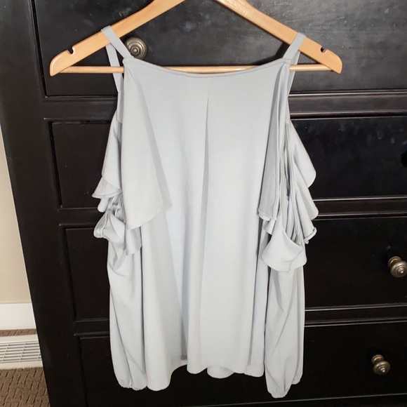 Lucky brand top. Open shoulder. - Picture 6 of 6